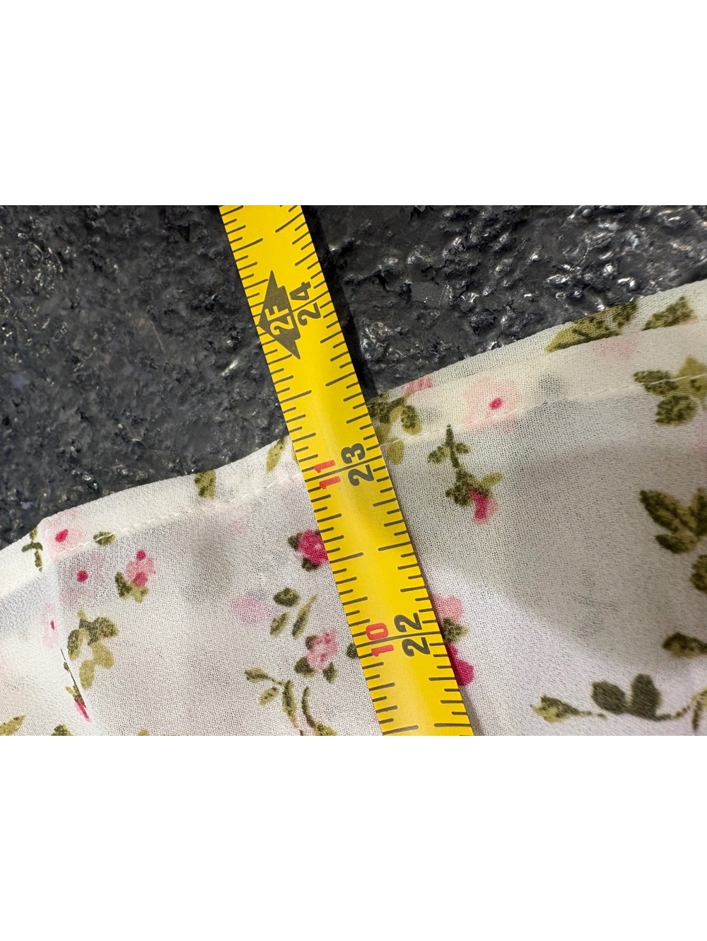 Mi Ami Cottagecore Floral All-Over Smocked Ruffle Top Ivory Pink XS - Picture 6 of 6
